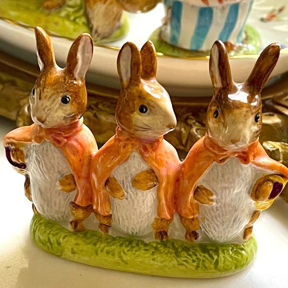 Vintage Flopsy, Mopsy and Cottontail figurine